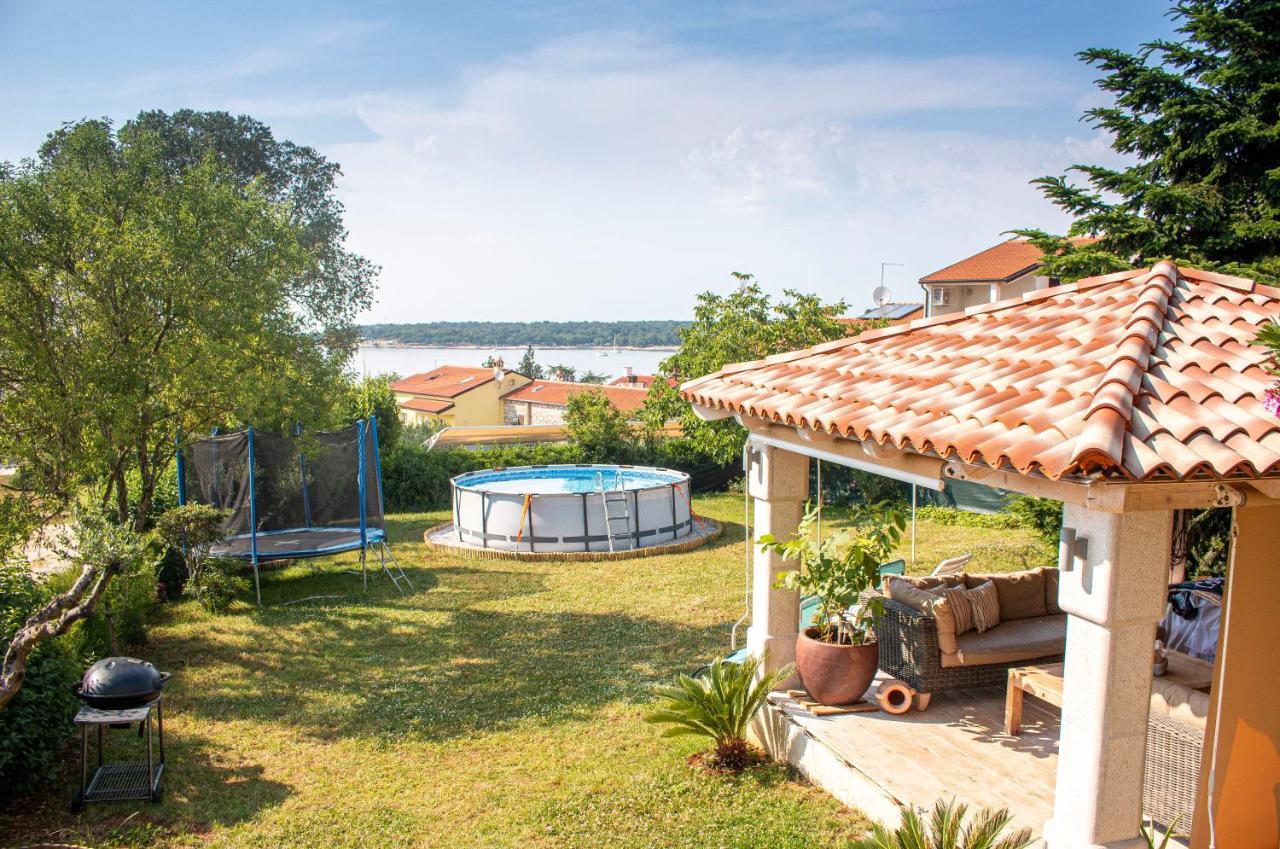 Stone House Chiara Seaview Apartment Funtana Exterior photo